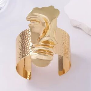 Zara Gold and Black Artistic Bracelet